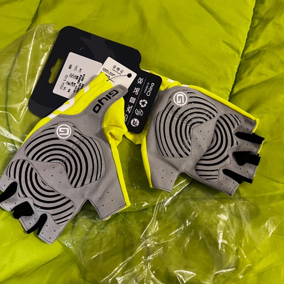 GIYO Cycling Gloves Color Yellow Size L - Picture 3 of 4